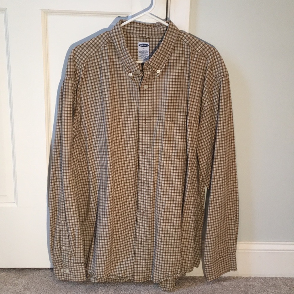 Old Navy tan and cream long sleeve shirt XL